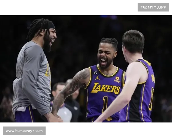 丁威迪亮相雷迪克发布会,伍德文森特等NBA球员纷纷出席助阵(丁威迪加盟湖人) 丁威迪亮相雷迪克发布会,伍德文森特等NBA球员纷纷出席助阵(丁威迪加盟湖人)